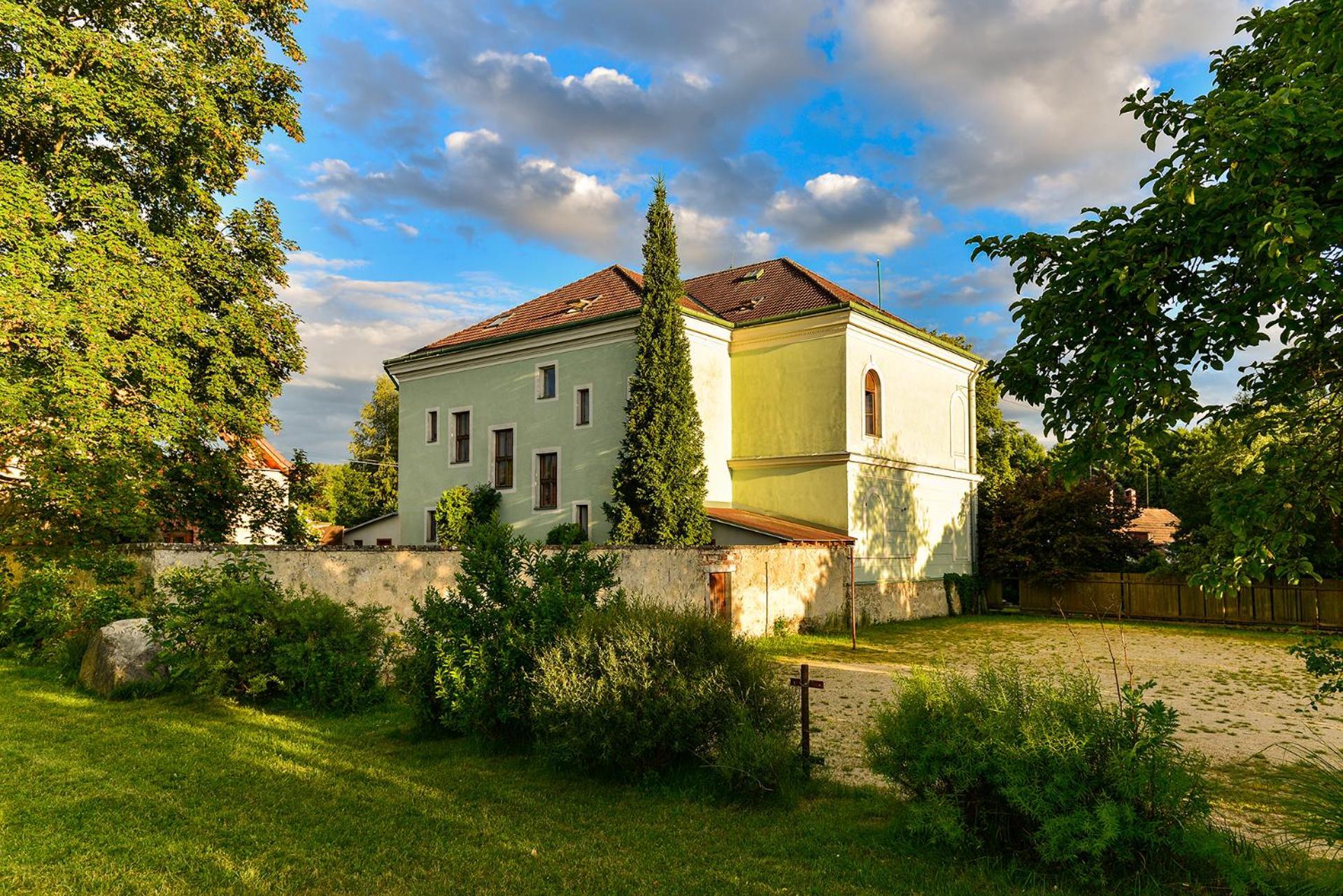 Penzion Medvedi Paseka Nová Bystřice Екстериор снимка